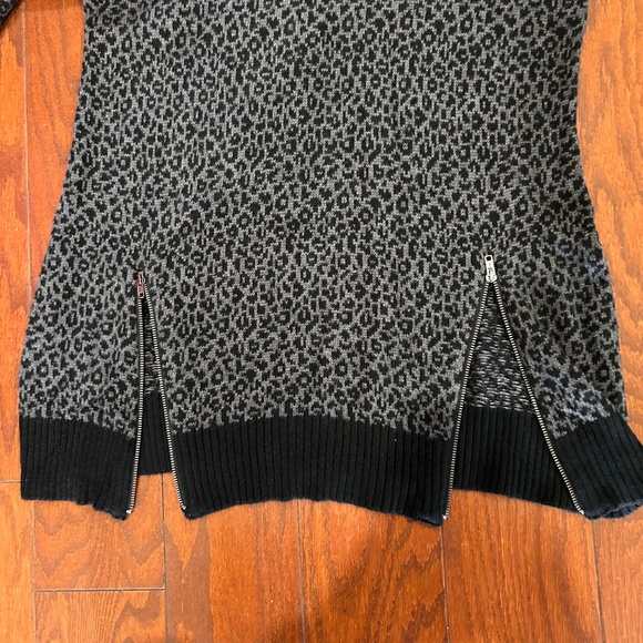2 sweater dresses tunic gray black leopard print long sleeved - Picture 6 of 13